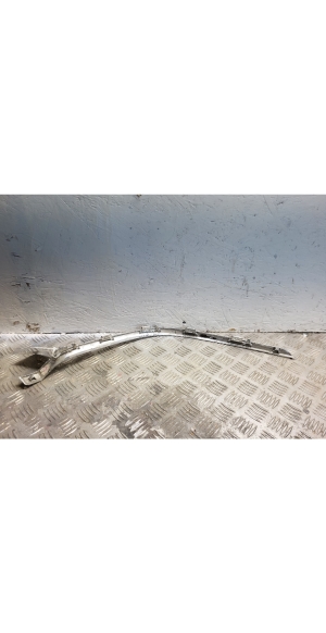 TOYOTA Yaris (2011–2020) Sonstiges Teil des Kühlergrills 53124-0D190 - 2