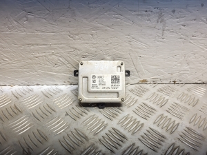 Ksenona lukturu vadības bloks - 4G0907697A