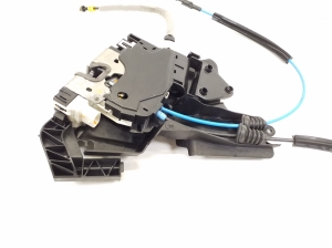 Mercedes Benz C-Class 204 (2007–2014) Rear side door lock A0997300635 - 2