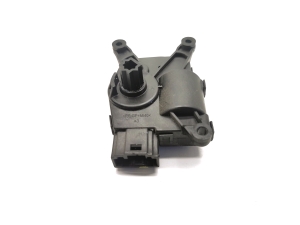 Tesla Model 3 3 (2016–2024) Heater flap actuator T90439B - 2