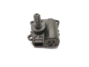Tesla Model 3 3 (2016–2024) Heater flap actuator T92882B - 2