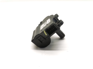 Tesla Model 3 3 (2016–2024) Heater flap actuator T92882B - 3