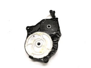 Tesla Model 3 3 (2016–2024) Heater flap actuator T90442B - 2