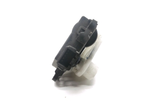 Tesla Model S S (2012–2026) Stellmotor Heizungsklappe D267AP9AA02 - 3