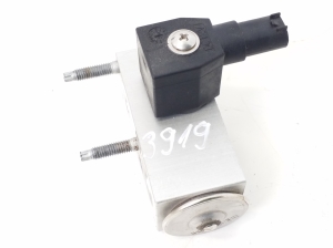 Opel Corsa F (2019–2026) Air conditioner hose valve EV29035426 - 3