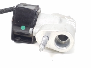 Opel Corsa F (2019–2026) Air conditioner hose valve T99089B - 3