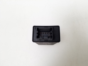 NISSAN Navara (1998–2007) Centrālās atslēgas vadības bloks 285963Y50 - 3