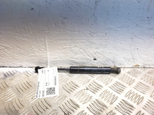 VOLVO XC70 (2000–2007) Hood prop/gas strut 30674708 - 2