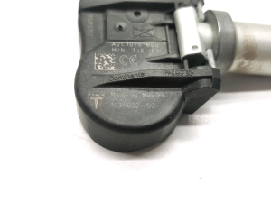 Tesla Model S S (2012–2026) Reifendrucksensor 1034602-00-C - 2
