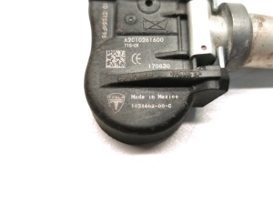 Tesla Model S S (2012–2026) Reifendrucksensor 1034602-00-C - 3