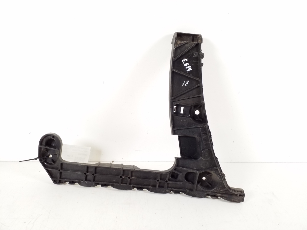 AUDI A4 B9/8W (2015-2024) Support de pare-chocs arrière gauche 8W9807453 20300947