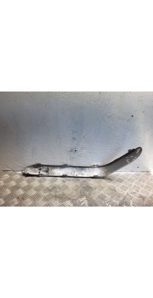 Mercedes Benz C-Class 203 (2000–2007) Front bumper trim rubber seal A2038851821 - 2