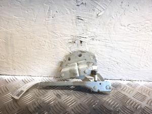 Hood hinge - 3AA823302