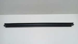 Mercedes Benz C-Class 205 (2014–2021) Esiukse klaasi sisemine liist - 4