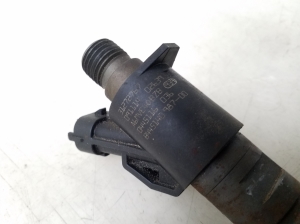  Fuel injector 