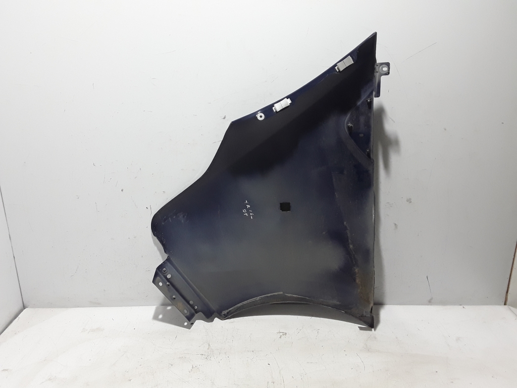 RENAULT Trafic 3 generation (2014-2023) Front Right Fender 631001616R 21069440