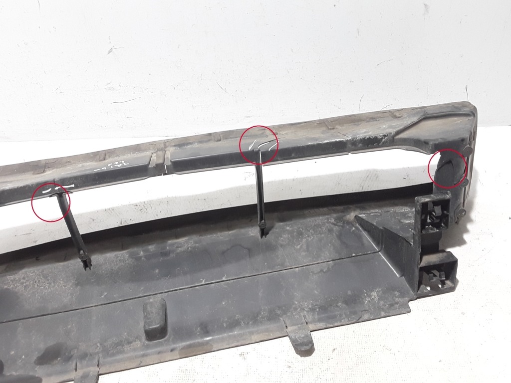 RENAULT Trafic 3 generation (2014-2023) Radiator air diverter 214772888R 21069348