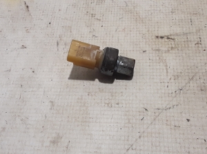 Peugeot 208 (2019–2026) A/C condenser sensor 9673006380 - 3