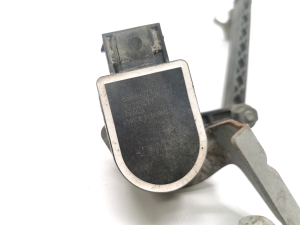 Polestar 2 II (2021–2026) Andur tagumisel rummul 32221477 - 3