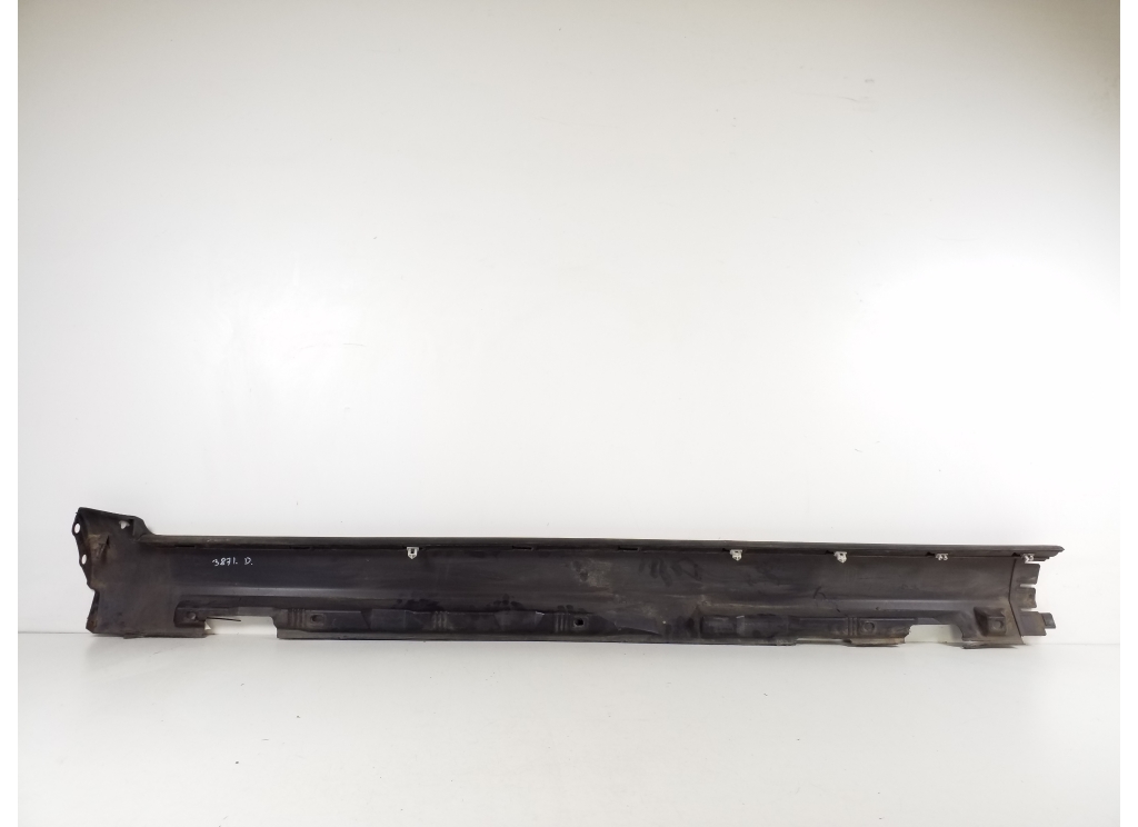 VOLVO V50 1 generation (2003-2012) Right Side Plastic Sideskirt Cover 30698906 20346487