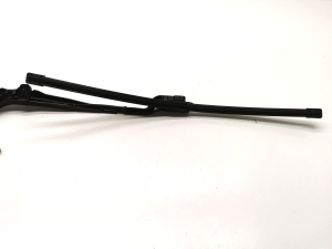 Polestar 2 II (2021–2026) Esiklaasi puhasti hoob 31696293 - 3