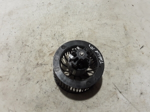 Heizungsgebläsemotor - F656866Q
