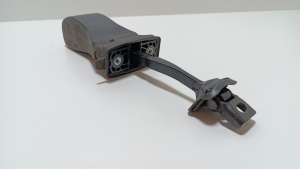 Volkswagen Golf VII (2012–2026) Rear side door opening limiter 5G0839267A - 2