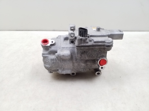 TOYOTA Auris E18 (2012–2018) A/C compressor 0422001031 - 2