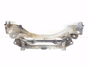 Mercedes Benz C-Class 204 (2007–2014) Front subframe A2046281057 - 4