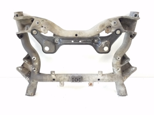Mercedes Benz C-Class 204 (2007–2014) Front subframe A2046281057 - 5