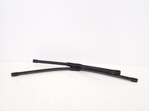 VOLVO V50 (2004–2012) Windshield wiper blades - 2