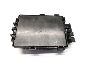 Tesla Model X X (2015–2026) Kaitsmekarp salongis 1094409-00-E - 2