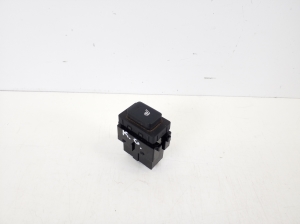 Kia Sportage (2010–2016) Heated seat switch - 2