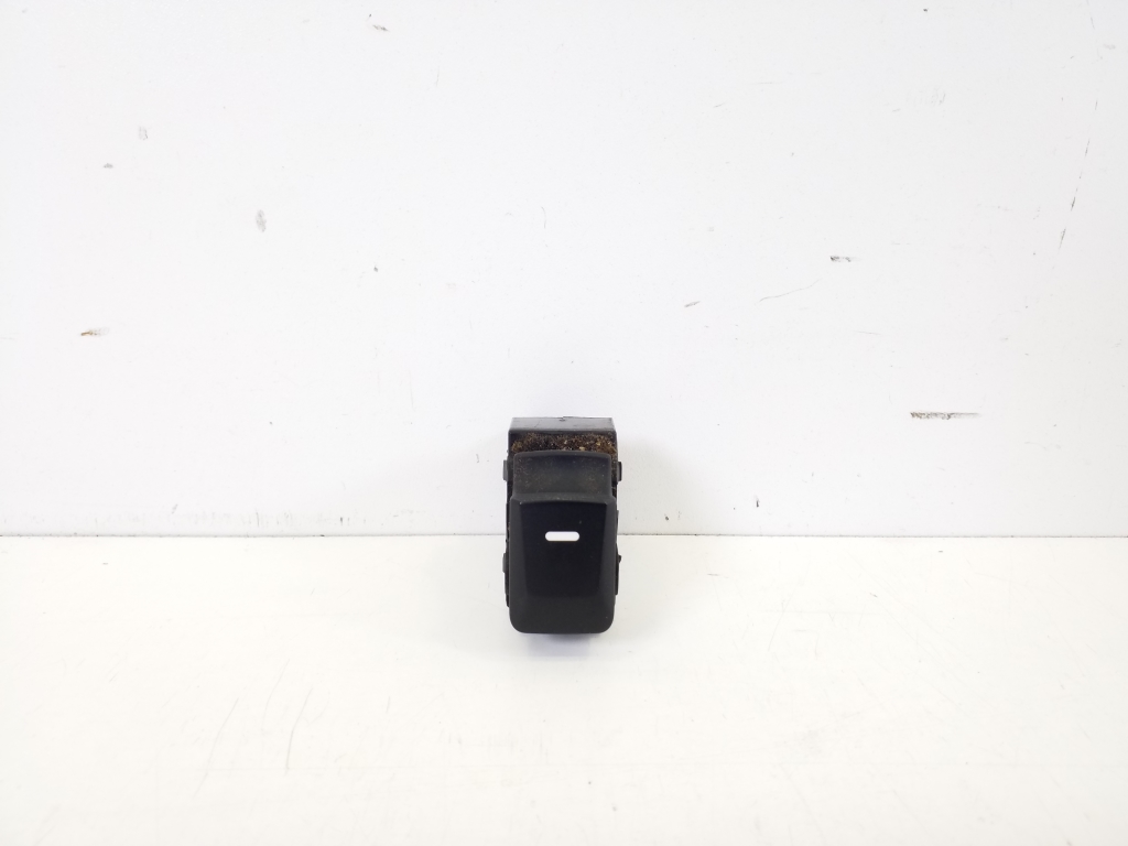 Kia Sportage (2010–2016) Rear side door window switch 935751H000