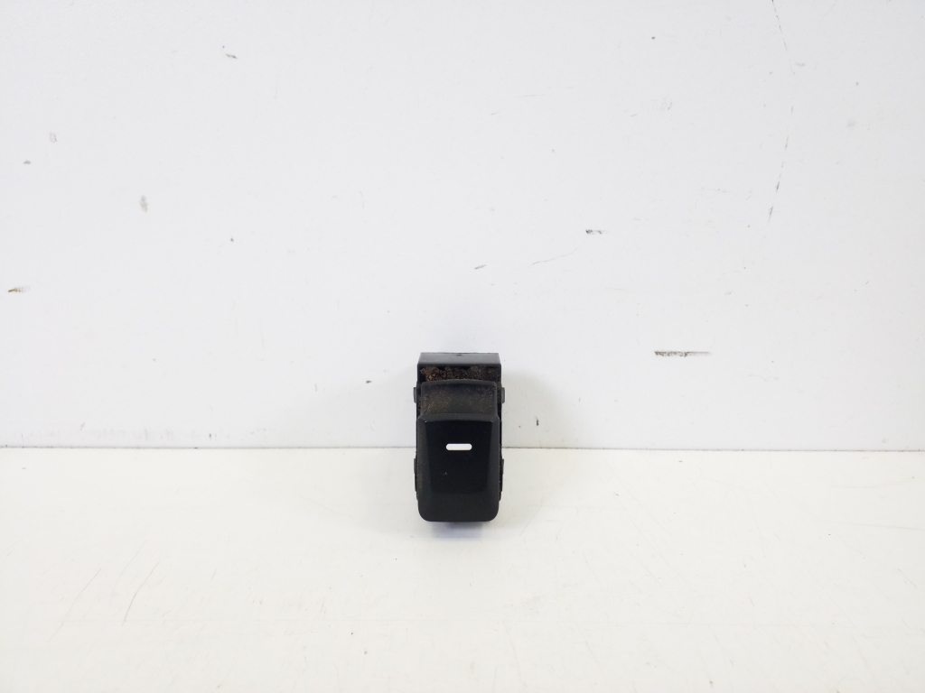 Kia Sportage (2010–2016) Rear side door window switch 935751H000