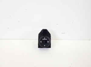 Mirror control switch