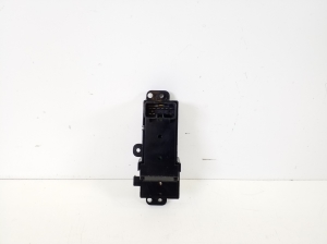 Kia Sportage (2010–2016) Heated seat switch 933303W900WK - 2