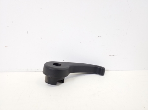 Kia Sportage (2010–2016) Hood release handle (interior) - 2