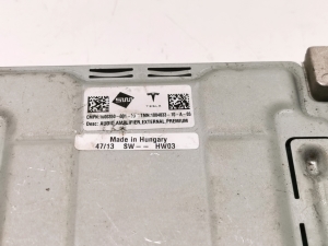 Tesla Model S S (2012–2026) Audio amplifier 1004833-10-A - 4