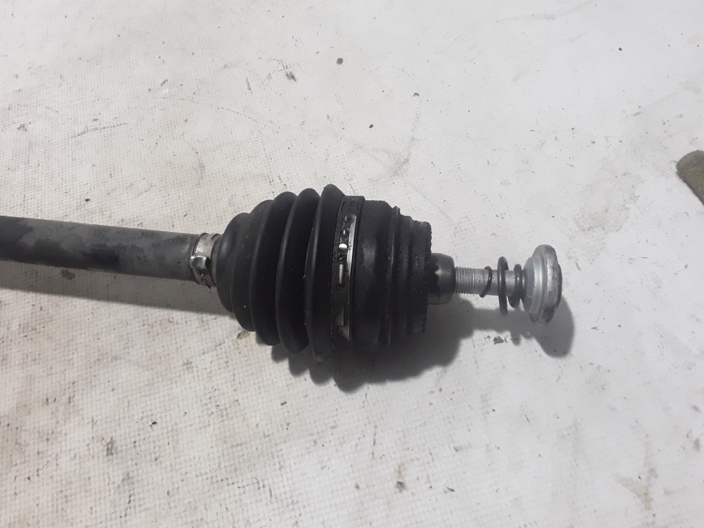 BMW X3 G01 (2017-2024) Front Right Driveshaft 8687782 21071139