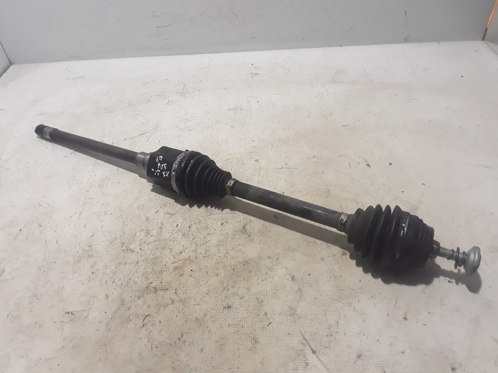 BMW X3 G01 (2017-2024) Front Right Driveshaft 8687782 21071139