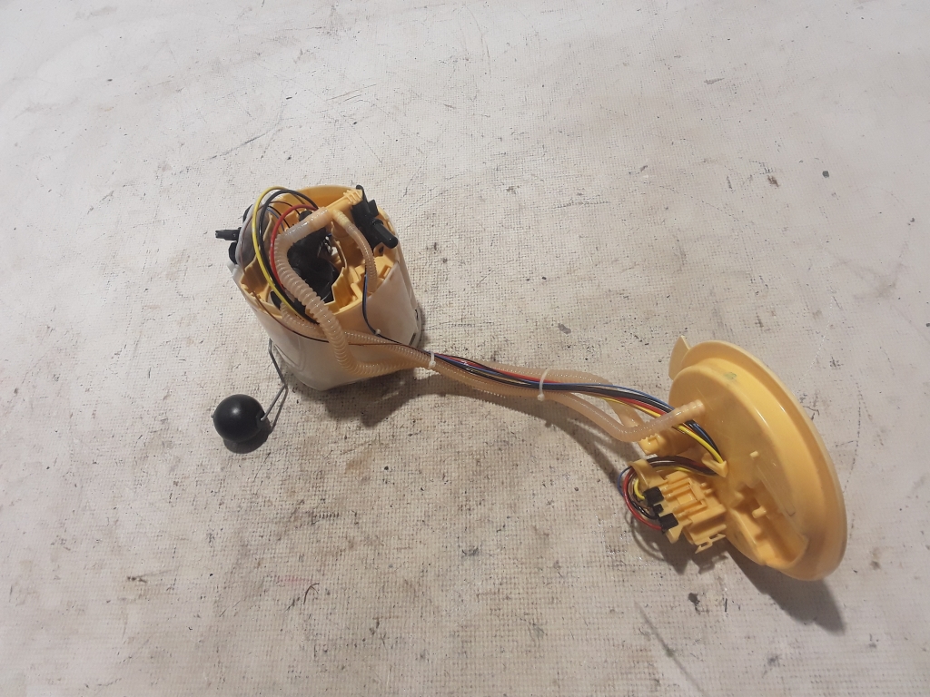 BMW X3 G01 (2017-2024) In Tank Fuel Pump 7214884 21071110