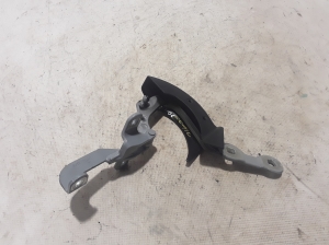   Rear tailgate hinge 