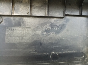 Kia Sportage (2010–2016) Sonstiges Teil der Heckklappenverkleidung 817613U000 - 2