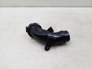 Air intake hose - 7E0129654Q