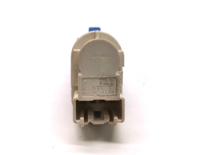 Tesla Model S S (2012–2026) Bremslichtschalter 7E5T-96854-AA - 2