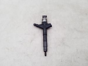  Fuel injector 