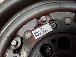 Volkswagen Passat B8 (2014–2023) Siduri hooratas 04L105266D - 2