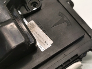 Tesla Model X X (2015–2026) Control unit 1112379-71-D - 2