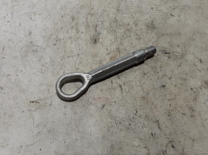  Tow hook 